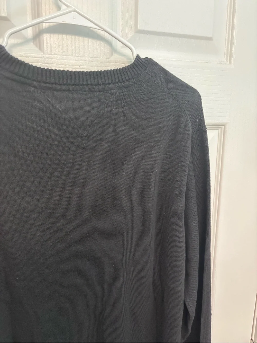 Tommy Hilfiger Men's Black V-Neck Sweater with Subtle Logo Trim